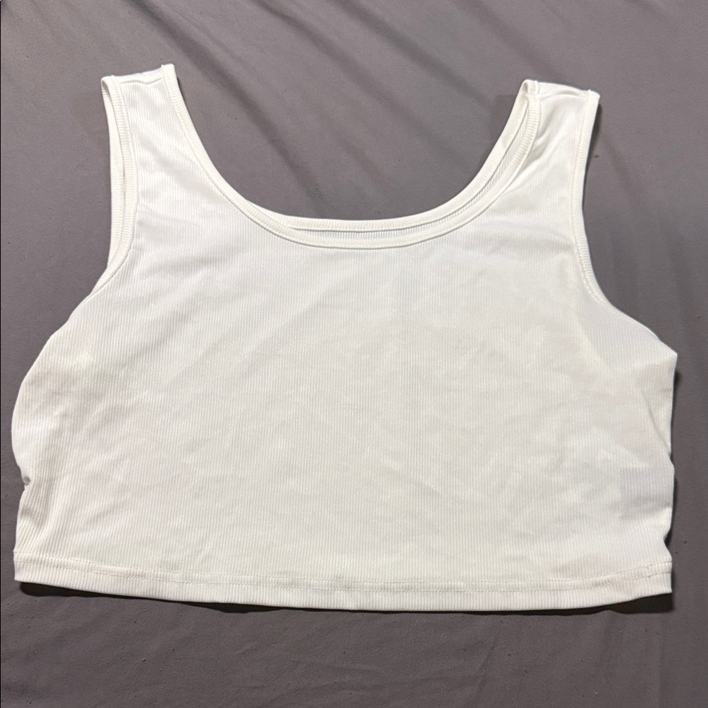 SHEIN White Ribbed Crop Top